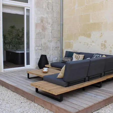 Angouleme, 2 Pieces, 2 Personnes - Fr-1-653-49 *